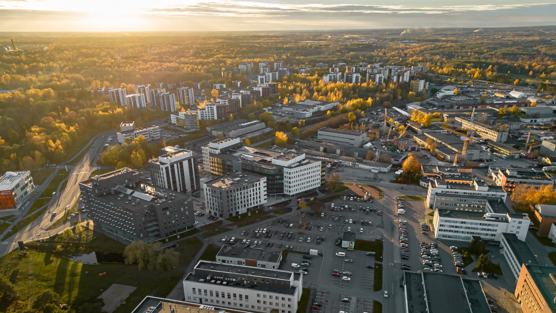 Uus ärihoone meelitab linnakusse üha enam tehnoloogiaettevõtteid