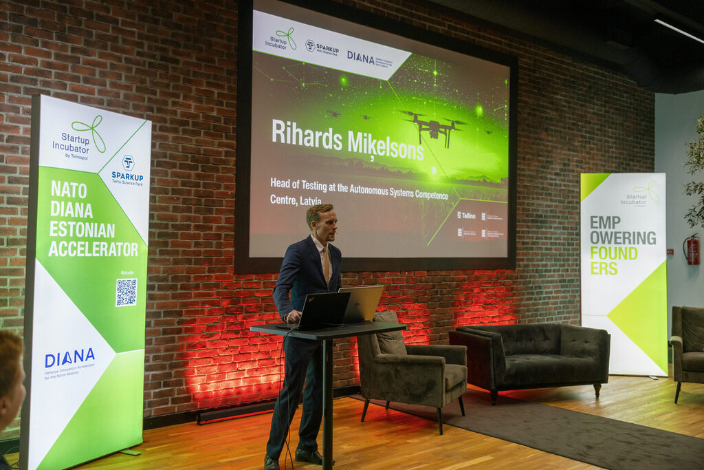 Rihards Miķelsons, Läti Autonoomsete Süsteemide Kompetentsikeskuse tööstusarenduse juht